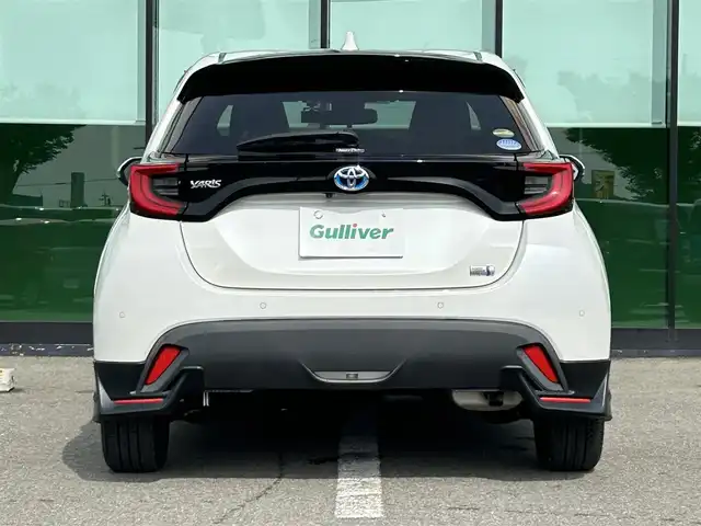 トヨタ ヤリス ハイブリッド Z 和歌山県 2020(令2)年 1.2万km ホワイトパールクリスタルシャイン 純正8インチナビ/フルセグTV/（AM/FM/USB/Bluetooth）/バックカメラ/GRエアロ/トヨタセーフティセンス/レーダークルコン/コーナーセンサー/前後ドラレコ/ビルトインETC/LEDヘッドライト/オートライト/オートマチックハイビーム/前席シートヒーター/純正オプション16インチAW/プッシュスタート/スマートキー/スペアキー/ワンオーナー