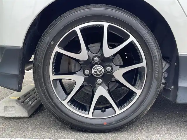 トヨタ ヤリス ハイブリッド Z 和歌山県 2020(令2)年 1.2万km ホワイトパールクリスタルシャイン 純正8インチナビ/フルセグTV/（AM/FM/USB/Bluetooth）/バックカメラ/GRエアロ/トヨタセーフティセンス/レーダークルコン/コーナーセンサー/前後ドラレコ/ビルトインETC/LEDヘッドライト/オートライト/オートマチックハイビーム/前席シートヒーター/純正オプション16インチAW/プッシュスタート/スマートキー/スペアキー/ワンオーナー
