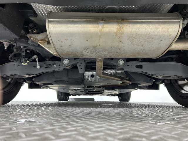 トヨタ Ｃ－ＨＲ G 神奈川県 2020(令2)年 4.1万km ブラック/ホワイトパールクリスタルシャイン 2トーン ２トーンカラー/純正8型ディスプレイオーディオ/フルセグ　USB　Bluetooth　AM　FM Miracast/バックカメラ/セーフティセンス/プリクラッシュセーフティシステム/レーンディパーチャーアラート/オートマチックハイビーム/レーダークルーズコントロール/ドライブスタートコントロール/ブラインドスポットモニター/後退速度抑制/アイドリングストップ/茶革/ファブリックコンビシート/前席シートヒーター/革巻きステアリング/純正ビルトインETC/社外前後ドライブレコーダー/社外GPSレーダー/社外ポータルデジタルインナーミラー/プッシュスタート/スマートキー/ハイビームLEDヘッドランプ/LEDフロントフォグランプ/LEDリアコンビネーション/シーケンシャルターンランプ/オートライト/純正リアスポイラー/純正18インチアルミホイール