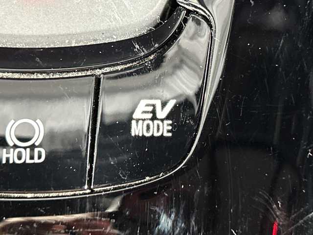 トヨタ Ｃ－ＨＲ G 神奈川県 2020(令2)年 4.1万km ブラック/ホワイトパールクリスタルシャイン 2トーン ２トーンカラー/純正8型ディスプレイオーディオ/フルセグ　USB　Bluetooth　AM　FM Miracast/バックカメラ/セーフティセンス/プリクラッシュセーフティシステム/レーンディパーチャーアラート/オートマチックハイビーム/レーダークルーズコントロール/ドライブスタートコントロール/ブラインドスポットモニター/後退速度抑制/アイドリングストップ/茶革/ファブリックコンビシート/前席シートヒーター/革巻きステアリング/純正ビルトインETC/社外前後ドライブレコーダー/社外GPSレーダー/社外ポータルデジタルインナーミラー/プッシュスタート/スマートキー/ハイビームLEDヘッドランプ/LEDフロントフォグランプ/LEDリアコンビネーション/シーケンシャルターンランプ/オートライト/純正リアスポイラー/純正18インチアルミホイール