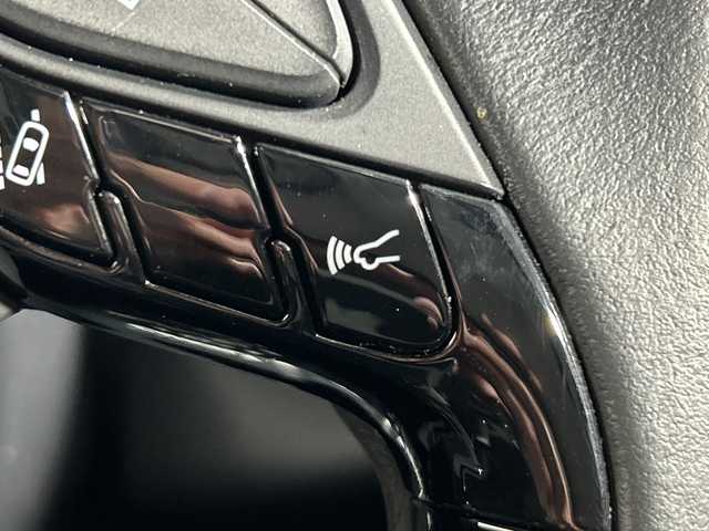 トヨタ Ｃ－ＨＲ G 神奈川県 2020(令2)年 4.1万km ブラック/ホワイトパールクリスタルシャイン 2トーン ２トーンカラー/純正8型ディスプレイオーディオ/フルセグ　USB　Bluetooth　AM　FM Miracast/バックカメラ/セーフティセンス/プリクラッシュセーフティシステム/レーンディパーチャーアラート/オートマチックハイビーム/レーダークルーズコントロール/ドライブスタートコントロール/ブラインドスポットモニター/後退速度抑制/アイドリングストップ/茶革/ファブリックコンビシート/前席シートヒーター/革巻きステアリング/純正ビルトインETC/社外前後ドライブレコーダー/社外GPSレーダー/社外ポータルデジタルインナーミラー/プッシュスタート/スマートキー/ハイビームLEDヘッドランプ/LEDフロントフォグランプ/LEDリアコンビネーション/シーケンシャルターンランプ/オートライト/純正リアスポイラー/純正18インチアルミホイール