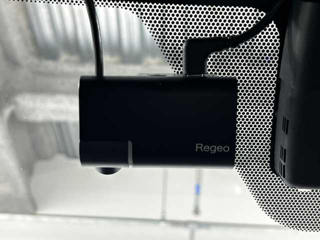 トヨタ Ｃ－ＨＲ G 神奈川県 2020(令2)年 4.1万km ブラック/ホワイトパールクリスタルシャイン 2トーン ２トーンカラー/純正8型ディスプレイオーディオ/フルセグ　USB　Bluetooth　AM　FM Miracast/バックカメラ/セーフティセンス/プリクラッシュセーフティシステム/レーンディパーチャーアラート/オートマチックハイビーム/レーダークルーズコントロール/ドライブスタートコントロール/ブラインドスポットモニター/後退速度抑制/アイドリングストップ/茶革/ファブリックコンビシート/前席シートヒーター/革巻きステアリング/純正ビルトインETC/社外前後ドライブレコーダー/社外GPSレーダー/社外ポータルデジタルインナーミラー/プッシュスタート/スマートキー/ハイビームLEDヘッドランプ/LEDフロントフォグランプ/LEDリアコンビネーション/シーケンシャルターンランプ/オートライト/純正リアスポイラー/純正18インチアルミホイール