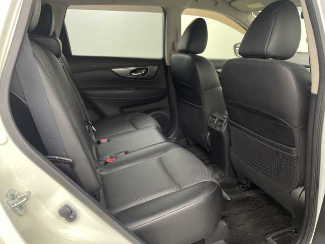 日産 エクストレイル 20X エマージェンシーブレーキ 埼玉県 2015(平27)年 3万km ナイトベールパープル 純正ナビ/全方位カメラ/ビルトインＥＴＣ　/コーナーセンサー　/レーンキープアシスト　/ブラインドスポットモニター/純正フロアマット　/革巻きハンドル　/ウインカーミラー　/ドアバイザー　/フォグランプ　/プッシュスタート　/スマートキー