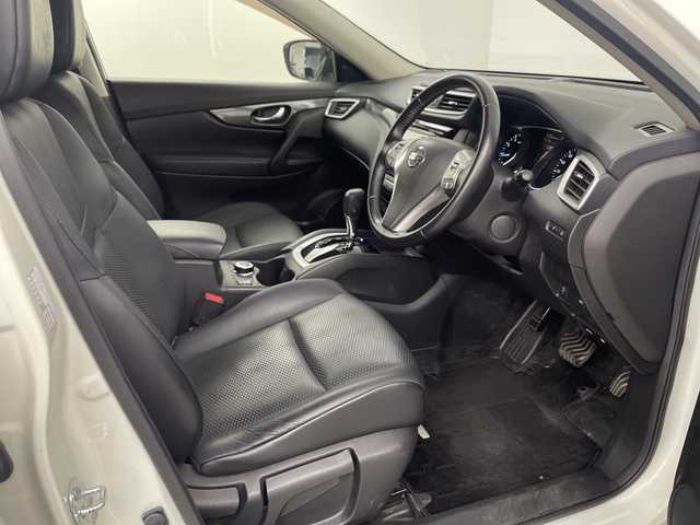 日産 エクストレイル 20X エマージェンシーブレーキ 埼玉県 2015(平27)年 3万km ナイトベールパープル 純正ナビ/全方位カメラ/ビルトインＥＴＣ　/コーナーセンサー　/レーンキープアシスト　/ブラインドスポットモニター/純正フロアマット　/革巻きハンドル　/ウインカーミラー　/ドアバイザー　/フォグランプ　/プッシュスタート　/スマートキー