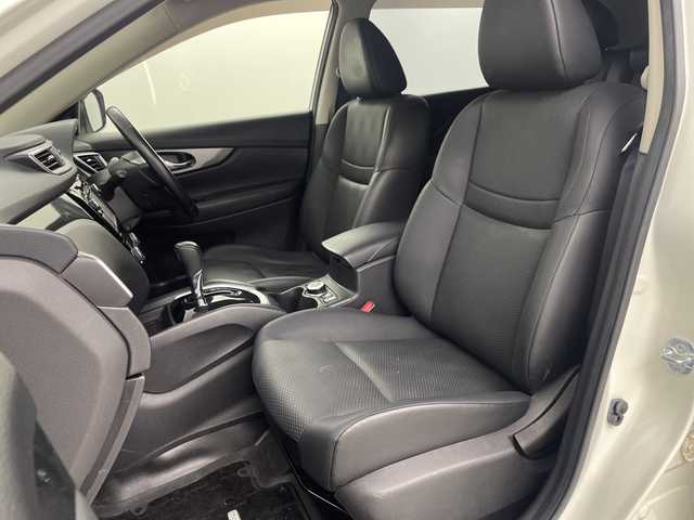 日産 エクストレイル 20X エマージェンシーブレーキ 埼玉県 2015(平27)年 3万km ナイトベールパープル 純正ナビ/全方位カメラ/ビルトインＥＴＣ　/コーナーセンサー　/レーンキープアシスト　/ブラインドスポットモニター/純正フロアマット　/革巻きハンドル　/ウインカーミラー　/ドアバイザー　/フォグランプ　/プッシュスタート　/スマートキー