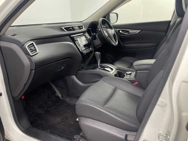 日産 エクストレイル 20X エマージェンシーブレーキ 埼玉県 2015(平27)年 3万km ナイトベールパープル 純正ナビ/全方位カメラ/ビルトインＥＴＣ　/コーナーセンサー　/レーンキープアシスト　/ブラインドスポットモニター/純正フロアマット　/革巻きハンドル　/ウインカーミラー　/ドアバイザー　/フォグランプ　/プッシュスタート　/スマートキー