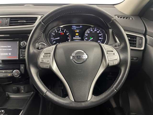 日産 エクストレイル 20X エマージェンシーブレーキ 埼玉県 2015(平27)年 3万km ナイトベールパープル 純正ナビ/全方位カメラ/ビルトインＥＴＣ　/コーナーセンサー　/レーンキープアシスト　/ブラインドスポットモニター/純正フロアマット　/革巻きハンドル　/ウインカーミラー　/ドアバイザー　/フォグランプ　/プッシュスタート　/スマートキー