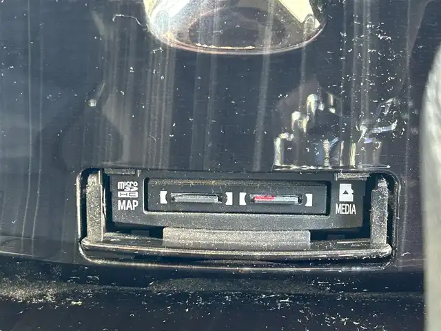 トヨタ クラウン ハイブリッド アスリートS 神奈川県 2015(平27)年 12.6万km ブラック 純正ＳＤナビ　/Bluetooth/CD/DVD/バックカメラ　　/追従走行付きクルーズコントロール　/ETC2.0 /前席パワーシート/シートヒーター　/パーキングアシスト　/コーナーセンサー　/純正フロアマット　/純正アルミホイール　