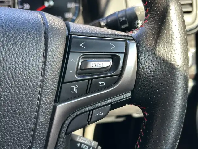 トヨタ クラウン ハイブリッド アスリートS 神奈川県 2015(平27)年 12.6万km ブラック 純正ＳＤナビ　/Bluetooth/CD/DVD/バックカメラ　　/追従走行付きクルーズコントロール　/ETC2.0 /前席パワーシート/シートヒーター　/パーキングアシスト　/コーナーセンサー　/純正フロアマット　/純正アルミホイール　