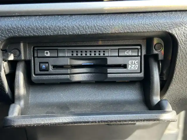 トヨタ クラウン ハイブリッド アスリートS 神奈川県 2015(平27)年 12.6万km ブラック 純正ＳＤナビ　/Bluetooth/CD/DVD/バックカメラ　　/追従走行付きクルーズコントロール　/ETC2.0 /前席パワーシート/シートヒーター　/パーキングアシスト　/コーナーセンサー　/純正フロアマット　/純正アルミホイール　