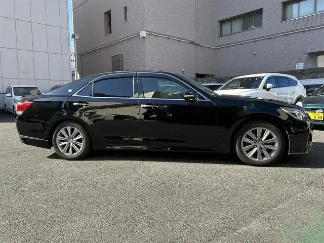 トヨタ クラウン ハイブリッド アスリートS 神奈川県 2015(平27)年 12.6万km ブラック 純正ＳＤナビ　/Bluetooth/CD/DVD/バックカメラ　　/追従走行付きクルーズコントロール　/ETC2.0 /前席パワーシート/シートヒーター　/パーキングアシスト　/コーナーセンサー　/純正フロアマット　/純正アルミホイール　