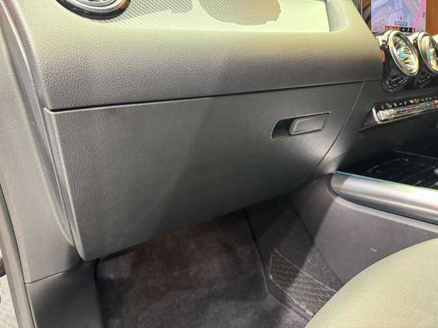 メルセデス・ベンツ Ｂ２００ｄ AMGライン 千葉県 2019(令1)年 4.9万km コスモスブラック ワンオーナー　/レザーエクスクルーシブＰＫＧ　/アドバンスドＰＫＧ　/サンルーフ　/レーダーセーフティＰＫＧ　/ナビＰＫＧ　/コンビレザーシート　/パワーシート　/シートヒーター　/ＨＵＤ　/３６０°カメラ