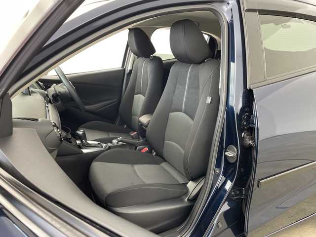 マツダ デミオ 13S ツーリング 兵庫県 2017(平29)年 3万km ディープクリスタルブルーマイカ ・マツダスピードエアロ（フロント）/・スマートシティブレーキサポート/・純正マツダコネクトナビ/BT/USB/・バックカメラ/・ETC/・ブラインドスポットモニター/・ヘッドアップディスプレイ/・横滑り防止装置/・アイドリングストップ/・スマートキー/・プッシュスタート/・スペアキー/・純正15インチアルミホイール/・フロアマット/・W＋サイドエアバック/・カーテンエアバック/・ステアリングリモコン/・LEDライト/・オートライト/・フォグランプ