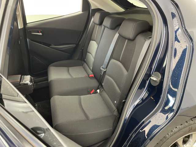 マツダ デミオ 13S ツーリング 兵庫県 2017(平29)年 3万km ディープクリスタルブルーマイカ ・マツダスピードエアロ（フロント）/・スマートシティブレーキサポート/・純正マツダコネクトナビ/BT/USB/・バックカメラ/・ETC/・ブラインドスポットモニター/・ヘッドアップディスプレイ/・横滑り防止装置/・アイドリングストップ/・スマートキー/・プッシュスタート/・スペアキー/・純正15インチアルミホイール/・フロアマット/・W＋サイドエアバック/・カーテンエアバック/・ステアリングリモコン/・LEDライト/・オートライト/・フォグランプ