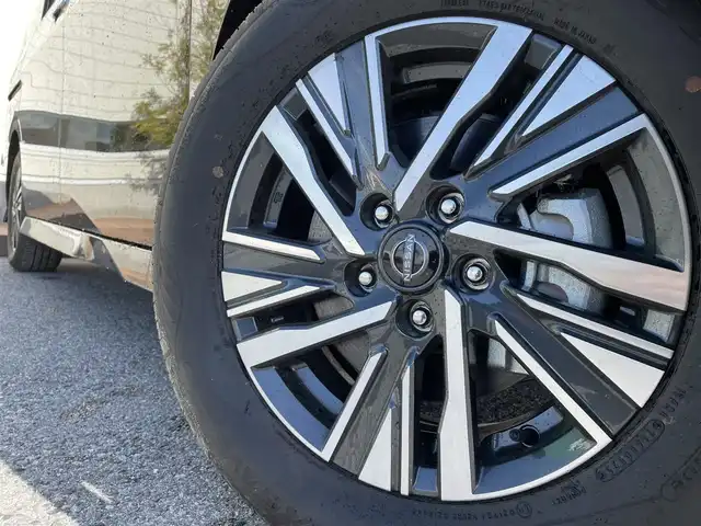 日産 セレナ e－パワー ハイウェイスター V 滋賀県 2025(令7)年 0.1千km ダイヤモンドブラック 純正12.3インチメーカーナビ/プロパイロット/アラウンドビューモニター/両側パワースライドドア/フリップダウンモニター/クルーズコントロール/ETC2.0/デジタルインナーミラー/ステアリングスイッチ/ステアリングヒーター/シートヒーターD/N/タイプＣ　/ＵＳＢ/オートエアコン/オートライト/オートハイビーム/ハンズフリーフォン/電動格納ミラー/電子パーキング/ブレーキホールド/後席エアコン/フロントフォグ/スマートキー/プッシュスタート