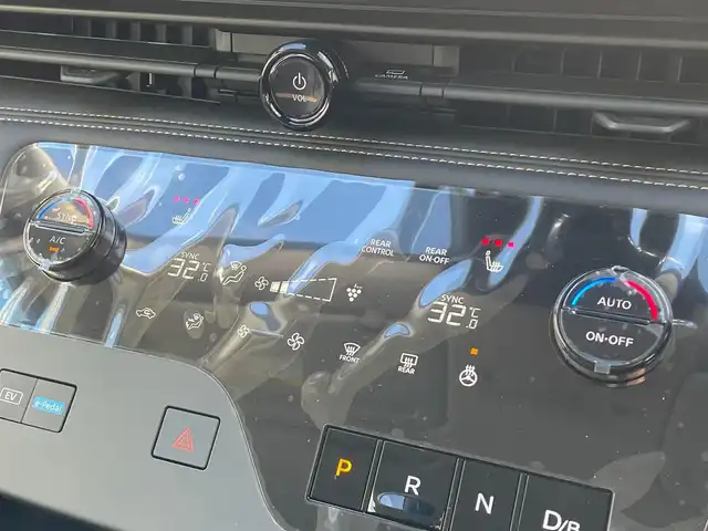 日産 セレナ e－パワー ハイウェイスター V 滋賀県 2025(令7)年 0.1千km ダイヤモンドブラック 純正12.3インチメーカーナビ/プロパイロット/アラウンドビューモニター/両側パワースライドドア/フリップダウンモニター/クルーズコントロール/ETC2.0/デジタルインナーミラー/ステアリングスイッチ/ステアリングヒーター/シートヒーターD/N/タイプＣ　/ＵＳＢ/オートエアコン/オートライト/オートハイビーム/ハンズフリーフォン/電動格納ミラー/電子パーキング/ブレーキホールド/後席エアコン/フロントフォグ/スマートキー/プッシュスタート