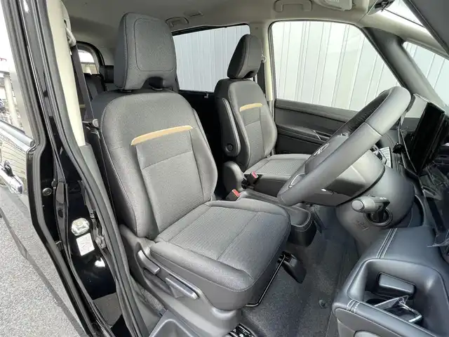 日産 セレナ e－パワー ハイウェイスター V 滋賀県 2025(令7)年 0.1千km ダイヤモンドブラック 純正12.3インチメーカーナビ/プロパイロット/アラウンドビューモニター/両側パワースライドドア/フリップダウンモニター/クルーズコントロール/ETC2.0/デジタルインナーミラー/ステアリングスイッチ/ステアリングヒーター/シートヒーターD/N/タイプＣ　/ＵＳＢ/オートエアコン/オートライト/オートハイビーム/ハンズフリーフォン/電動格納ミラー/電子パーキング/ブレーキホールド/後席エアコン/フロントフォグ/スマートキー/プッシュスタート