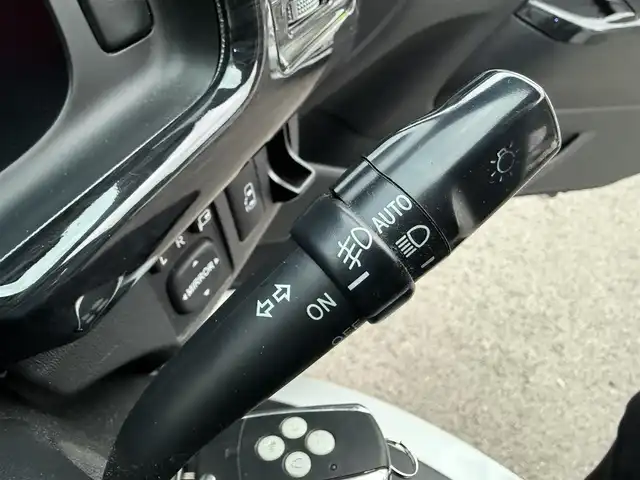 トヨタ ハイエース GL ロング 長崎県 2012(平24)年 11.5万km ホワイトパールクリスタルシャイン 10人乗り/フリップダウンモニター/ミラー型ドライブレコーダー/片側パワースライドドア/社外メモリナビ【AVIC-MRZ09】/・Bluetooth接続/・フルセグTV/バックカメラ/ETC/革調シートカバー/社外レーダー【VA-910E】/社外LEDヘッドライト/フォグライト/社外16インチAW/社外AW付スタッドレスタイヤ積込/4型フェイスチェンジ/社外ボンネット/社外LEDテールランプ/社外2本出しマフラー