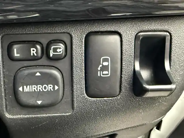 トヨタ ハイエース GL ロング 長崎県 2012(平24)年 11.5万km ホワイトパールクリスタルシャイン 10人乗り/フリップダウンモニター/ミラー型ドライブレコーダー/片側パワースライドドア/社外メモリナビ【AVIC-MRZ09】/・Bluetooth接続/・フルセグTV/バックカメラ/ETC/革調シートカバー/社外レーダー【VA-910E】/社外LEDヘッドライト/フォグライト/社外16インチAW/社外AW付スタッドレスタイヤ積込/4型フェイスチェンジ/社外ボンネット/社外LEDテールランプ/社外2本出しマフラー