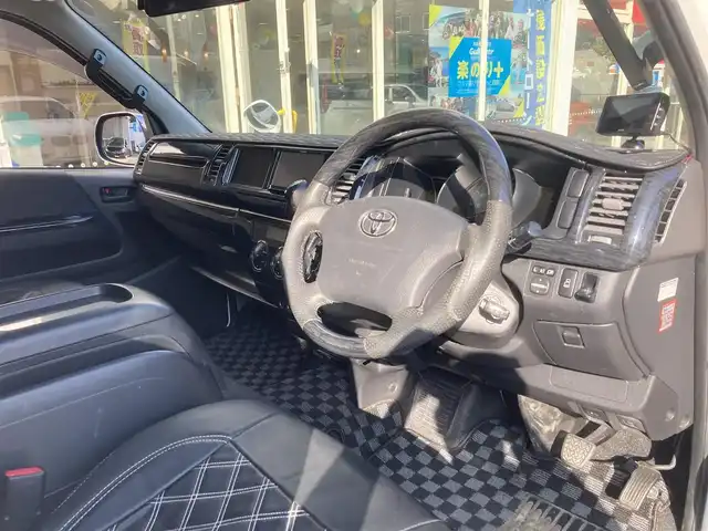 トヨタ ハイエース GL ロング 長崎県 2012(平24)年 11.5万km ホワイトパールクリスタルシャイン 10人乗り/フリップダウンモニター/ミラー型ドライブレコーダー/片側パワースライドドア/社外メモリナビ【AVIC-MRZ09】/・Bluetooth接続/・フルセグTV/バックカメラ/ETC/革調シートカバー/社外レーダー【VA-910E】/社外LEDヘッドライト/フォグライト/社外16インチAW/社外AW付スタッドレスタイヤ積込/4型フェイスチェンジ/社外ボンネット/社外LEDテールランプ/社外2本出しマフラー