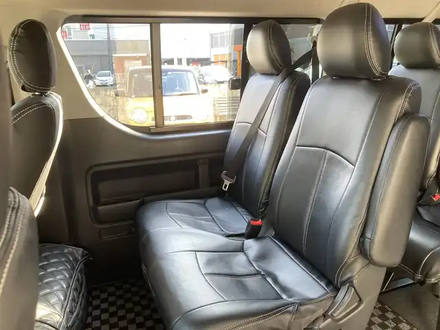 トヨタ ハイエース GL ロング 長崎県 2012(平24)年 11.5万km ホワイトパールクリスタルシャイン 10人乗り/フリップダウンモニター/ミラー型ドライブレコーダー/片側パワースライドドア/社外メモリナビ【AVIC-MRZ09】/・Bluetooth接続/・フルセグTV/バックカメラ/ETC/革調シートカバー/社外レーダー【VA-910E】/社外LEDヘッドライト/フォグライト/社外16インチAW/社外AW付スタッドレスタイヤ積込/4型フェイスチェンジ/社外ボンネット/社外LEDテールランプ/社外2本出しマフラー