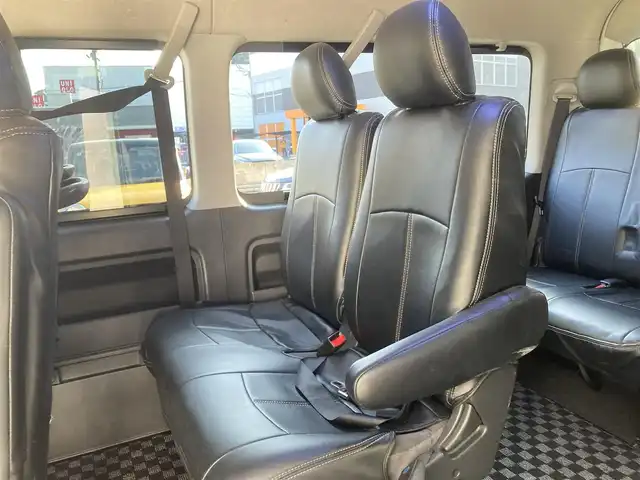 トヨタ ハイエース GL ロング 長崎県 2012(平24)年 11.5万km ホワイトパールクリスタルシャイン 10人乗り/フリップダウンモニター/ミラー型ドライブレコーダー/片側パワースライドドア/社外メモリナビ【AVIC-MRZ09】/・Bluetooth接続/・フルセグTV/バックカメラ/ETC/革調シートカバー/社外レーダー【VA-910E】/社外LEDヘッドライト/フォグライト/社外16インチAW/社外AW付スタッドレスタイヤ積込/4型フェイスチェンジ/社外ボンネット/社外LEDテールランプ/社外2本出しマフラー