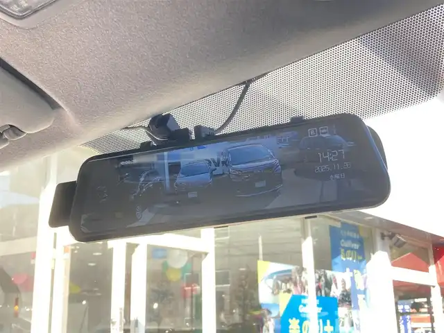 トヨタ ハイエース GL ロング 長崎県 2012(平24)年 11.5万km ホワイトパールクリスタルシャイン 10人乗り/フリップダウンモニター/ミラー型ドライブレコーダー/片側パワースライドドア/社外メモリナビ【AVIC-MRZ09】/・Bluetooth接続/・フルセグTV/バックカメラ/ETC/革調シートカバー/社外レーダー【VA-910E】/社外LEDヘッドライト/フォグライト/社外16インチAW/社外AW付スタッドレスタイヤ積込/4型フェイスチェンジ/社外ボンネット/社外LEDテールランプ/社外2本出しマフラー