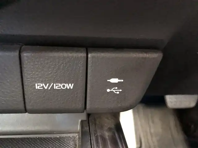 トヨタ カムリ G レザーパッケージ 愛知県 2017(平29)年 3.4万km エモーショナルレッド 純正ナビ/（Bluetooth/USB/ラジオ/フルセグ）/バックカメラ/ETC/ドラレコ/トヨタセーフティセンス/ヘッドアップディスプレイ/パワーシート/シートヒーター/レザーシート/純正フロアマット/ドアバイザー/電格ミラー/電動パーキングブレーキ/スマートキー/プッシュスタート/ガーニッシュ（フロント・リア・サイド）