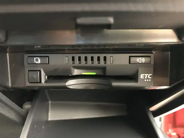 トヨタ カムリ G レザーパッケージ 愛知県 2017(平29)年 3.4万km エモーショナルレッド 純正ナビ/（Bluetooth/USB/ラジオ/フルセグ）/バックカメラ/ETC/ドラレコ/トヨタセーフティセンス/ヘッドアップディスプレイ/パワーシート/シートヒーター/レザーシート/純正フロアマット/ドアバイザー/電格ミラー/電動パーキングブレーキ/スマートキー/プッシュスタート/ガーニッシュ（フロント・リア・サイド）