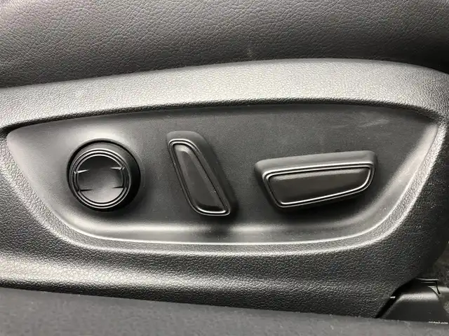 トヨタ カムリ G レザーパッケージ 愛知県 2017(平29)年 3.4万km エモーショナルレッド 純正ナビ/（Bluetooth/USB/ラジオ/フルセグ）/バックカメラ/ETC/ドラレコ/トヨタセーフティセンス/ヘッドアップディスプレイ/パワーシート/シートヒーター/レザーシート/純正フロアマット/ドアバイザー/電格ミラー/電動パーキングブレーキ/スマートキー/プッシュスタート/ガーニッシュ（フロント・リア・サイド）