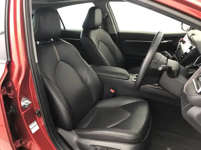 トヨタ カムリ G レザーパッケージ 愛知県 2017(平29)年 3.4万km エモーショナルレッド 純正ナビ/（Bluetooth/USB/ラジオ/フルセグ）/バックカメラ/ETC/ドラレコ/トヨタセーフティセンス/ヘッドアップディスプレイ/パワーシート/シートヒーター/レザーシート/純正フロアマット/ドアバイザー/電格ミラー/電動パーキングブレーキ/スマートキー/プッシュスタート/ガーニッシュ（フロント・リア・サイド）