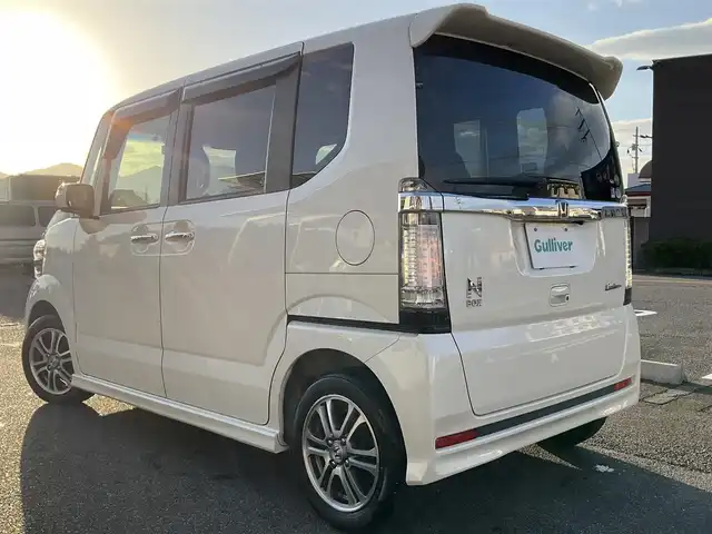 ホンダ Ｎ ＢＯＸ カスタム G Aパッケージ 滋賀県 2014(平26)年 5.2万km プレミアムホワイトパール ワンオーナー /車検令和9年4月まで/両側パワースライドドア/純正15インチアルミホイール/純正キセノンヘッドライト/・フォグランプ/純正ナビゲーション（VXM-142VFi）/・フルセグTV/・CD /DVD/・Bluetooth/バックカメラ/社外ETC/社外ドライブレコーダー/スペアキー/取扱説明書/保証書/