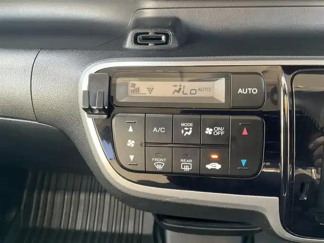 ホンダ Ｎ ＢＯＸ カスタム G Aパッケージ 滋賀県 2014(平26)年 5.2万km プレミアムホワイトパール ワンオーナー /車検令和9年4月まで/両側パワースライドドア/純正15インチアルミホイール/純正キセノンヘッドライト/・フォグランプ/純正ナビゲーション（VXM-142VFi）/・フルセグTV/・CD /DVD/・Bluetooth/バックカメラ/社外ETC/社外ドライブレコーダー/スペアキー/取扱説明書/保証書/