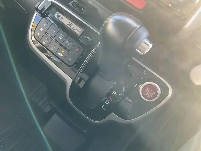 ホンダ Ｎ ＢＯＸ カスタム G Aパッケージ 滋賀県 2014(平26)年 5.2万km プレミアムホワイトパール ワンオーナー /車検令和9年4月まで/両側パワースライドドア/純正15インチアルミホイール/純正キセノンヘッドライト/・フォグランプ/純正ナビゲーション（VXM-142VFi）/・フルセグTV/・CD /DVD/・Bluetooth/バックカメラ/社外ETC/社外ドライブレコーダー/スペアキー/取扱説明書/保証書/