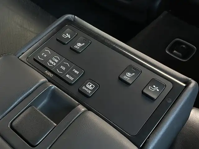 トヨタ クラウン アスリート 大阪府 2009(平21)年 7.6万km ホワイトパールクリスタルシャイン ワンオーナー/8インチＨＤＤ純正ナビ/・バックカメラ/・フルセグＴＶ/・ＣＤ/ＤＶＤ/・ＡＭ/ＦＭ/ブラウンレザーシート/・パワーシート（運転席メモリ付き/助手席）/・シートヒーター/エアーシート（運転席/助手席）/電動リアゲード/純正エアロパーツ（リアアンダー/スポイラー）/前方ドライブレコーダー（ＤＲＶ－６１０）/ビルトインＥＴＣ/純正18インチＡＷ/キセノンライト/・オートライト/Ｗ+サイドＳＲＳエアバッグ/カーテンエアバッグ/保証書/取扱説明書/スペアキー1本