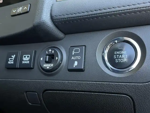 トヨタ クラウン アスリート 大阪府 2009(平21)年 7.6万km ホワイトパールクリスタルシャイン ワンオーナー/8インチＨＤＤ純正ナビ/・バックカメラ/・フルセグＴＶ/・ＣＤ/ＤＶＤ/・ＡＭ/ＦＭ/ブラウンレザーシート/・パワーシート（運転席メモリ付き/助手席）/・シートヒーター/エアーシート（運転席/助手席）/電動リアゲード/純正エアロパーツ（リアアンダー/スポイラー）/前方ドライブレコーダー（ＤＲＶ－６１０）/ビルトインＥＴＣ/純正18インチＡＷ/キセノンライト/・オートライト/Ｗ+サイドＳＲＳエアバッグ/カーテンエアバッグ/保証書/取扱説明書/スペアキー1本