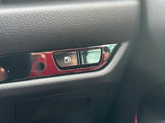 レクサス ＮＸ 350h Fスポーツ 東京都 2022(令4)年 1.8万km マダーレッド ワンオーナー/純正SDナビ（AM・FM・フルセグ・BT）/セーフティシステムプラス/・プリクラッシュセーフティ/・レーントレーシングアシスト/・レーンディパーチャーアラート/・レーダークルーズコントロール/・プロアクティブドライビングアシスト/・オートマチックハイビーム/ヘッドアップディスプレイ/ブラインドスポットモニター/デジタルインナーミラー/横滑り防止装置/全方位カメラ/3眼LEDヘッドランプ/コーナーセンサー（前後）/ドライブレコーダー（前後）/パワーバックドア/パワーシート（前席）/オートライト/純正20インチAW/レザーシート/ETC/保証書/取扱説明書/スペアキー有り（1本）