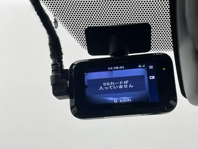 トヨタ ヴォクシー ZS 埼玉県 2017(平29)年 3.7万km ボルドーマイカメタリック 純正１１インチナビ　フリップダウンモニター　バックカメラ　トヨタセーフティセンス　両側パワースライドドア　ビルトインＥＴＣ　純正アルミホイール　革巻きステアリング　ＣＤ　ＤＶＤ　Ｂｌｕｅｔｏｏｔｈ