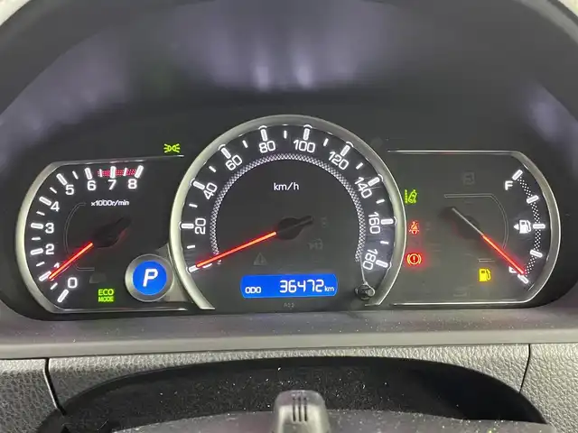 トヨタ ヴォクシー ZS 埼玉県 2017(平29)年 3.7万km ボルドーマイカメタリック 純正１１インチナビ　フリップダウンモニター　バックカメラ　トヨタセーフティセンス　両側パワースライドドア　ビルトインＥＴＣ　純正アルミホイール　革巻きステアリング　ＣＤ　ＤＶＤ　Ｂｌｕｅｔｏｏｔｈ