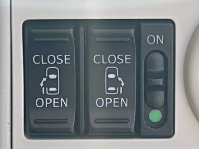 ダイハツ ムーヴ キャンバス G メイクアップ VS SAⅢ 石川県 2022(令4)年 0.4万km パールホワイトⅢ/ファインミントメタリック 2トーン 純正SDナビ/フルセグテレビ/Bluetooth/スマートアシスト/両側パワースライドドア/LEDヘッドライト/純正フロアマット/オートライト/純正ドアバイザー/全方位カメラ