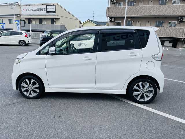 日産 デイズ ハイウェイスターG ターボ 岡山県 2014(平26)年 10.8万km ホワイトパール 純正ナビ/全方位カメラ/ETC/ドライブレコーダー/ステアリングリモコン