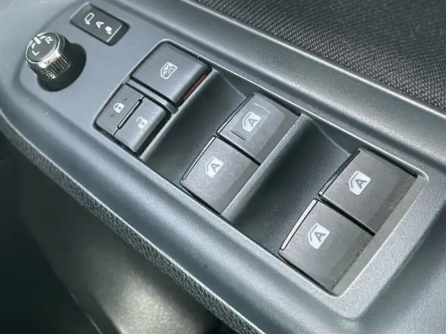 トヨタ ヴォクシー ZS 長野県 2014(平26)年 12.5万km ブラック (株)IDOMが運営する【じしゃロン長野店】の自社ローン専用車両になります。こちらは現金またはオートローンご利用時の価格です。自社ローンご希望の方は別途その旨お申付け下さい /ＡＬＰＩＮＥナビ/（フルセグＴＶ/Ｂｌｕｅｔｏｏｔｈ接続/ＣＤ/ＤＶＤ/ミュージックサーバー）/両側パワースライドドア/バックカメラ/ＥＴＣ/プッシュスタート＆スマートキー/オートライト/ＬＥＤライト