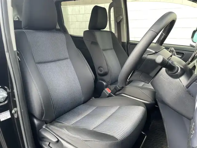 トヨタ ヴォクシー ZS 長野県 2014(平26)年 12.5万km ブラック (株)IDOMが運営する【じしゃロン長野店】の自社ローン専用車両になります。こちらは現金またはオートローンご利用時の価格です。自社ローンご希望の方は別途その旨お申付け下さい /ＡＬＰＩＮＥナビ/（フルセグＴＶ/Ｂｌｕｅｔｏｏｔｈ接続/ＣＤ/ＤＶＤ/ミュージックサーバー）/両側パワースライドドア/バックカメラ/ＥＴＣ/プッシュスタート＆スマートキー/オートライト/ＬＥＤライト