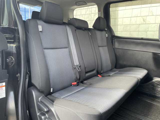 トヨタ ヴォクシー ZS 長野県 2014(平26)年 12.5万km ブラック (株)IDOMが運営する【じしゃロン長野店】の自社ローン専用車両になります。こちらは現金またはオートローンご利用時の価格です。自社ローンご希望の方は別途その旨お申付け下さい /ＡＬＰＩＮＥナビ/（フルセグＴＶ/Ｂｌｕｅｔｏｏｔｈ接続/ＣＤ/ＤＶＤ/ミュージックサーバー）/両側パワースライドドア/バックカメラ/ＥＴＣ/プッシュスタート＆スマートキー/オートライト/ＬＥＤライト