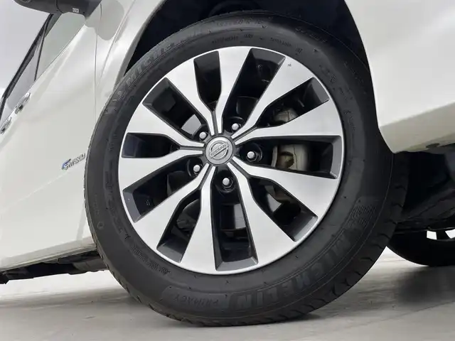 日産 セレナ ハイウェイスター Vセレクション 群馬県 2018(平30)年 5.9万km ブリリアントホワイトパール 2トーン セーフティパックB/・プロパイロット/・インテリジェントアラウンドビューモニター/・インテリジェントパーキングアシスト/・インテリジェントDA/・インテリジェント LI/・インテリジェントルームミラー/・踏み間違い衝突防止アシスト/・電動パーキングブレーキ/オートブレーキホールド/・フロント&バックソナー/・SRSカーテンエアバッグシステム&サイドエアバッグシステム/・標識検知機能/・ヒーター付ドアミラー/・ステアリングスイッチ（アドバンスドドライブアシストディスプレイ設定、プロパイロット、オーディオ）/前席シートヒーター/=====/アルパイン12.8インチフリップダウンモニター/アルパイン10インチSDナビ/（フルセグTV/BT/CD/DVD/HDMI/SD）/ハンズフリー両側パワースライドドア/インテリジェントエマージェンシーブレーキ/純正前方ドライブレコーダー/LEDヘッドランプ/ETC/スマートキー/プッシュスタート