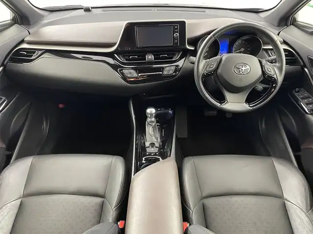 トヨタ Ｃ－ＨＲ G 福島県 2017(平29)年 5.1万km ブラックマイカ トヨタセーフティーセンス /・PCS/・車線逸脱警報/・BSM/・オートマチックハイビーム/・レーダークルーズコントロール/・ふらつき検知/バックカメラ /純正メモリナビゲーション/【AM/FM/DISC/Bluetooth/フルセグ】/型番:NSZT-W66T/ドライブレコーダー　/電子パーキング　/・ブレーキホールド　/プッシュスタート　/・スマートキー　/・スペアキー　/LEDライト　/・オートライト　/・フォグライト/ステアリングスイッチ/・革巻きステアリング/・チルトステリング/トノカバー/シーケンシャルウィンカー/・電動格納ミラー/純正フロアマット/・純正ドアバイザー/