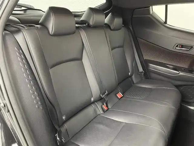 トヨタ Ｃ－ＨＲ G 福島県 2017(平29)年 5.1万km ブラックマイカ トヨタセーフティーセンス /・PCS/・車線逸脱警報/・BSM/・オートマチックハイビーム/・レーダークルーズコントロール/・ふらつき検知/バックカメラ /純正メモリナビゲーション/【AM/FM/DISC/Bluetooth/フルセグ】/型番:NSZT-W66T/ドライブレコーダー　/電子パーキング　/・ブレーキホールド　/プッシュスタート　/・スマートキー　/・スペアキー　/LEDライト　/・オートライト　/・フォグライト/ステアリングスイッチ/・革巻きステアリング/・チルトステリング/トノカバー/シーケンシャルウィンカー/・電動格納ミラー/純正フロアマット/・純正ドアバイザー/