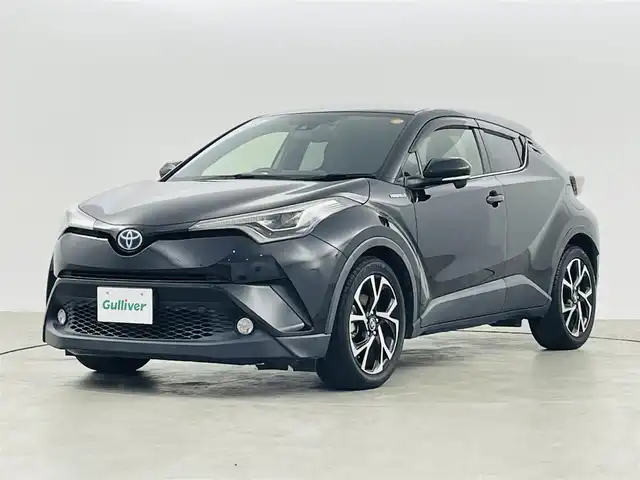 トヨタ Ｃ－ＨＲ G 福島県 2017(平29)年 5.1万km ブラックマイカ トヨタセーフティーセンス /・PCS/・車線逸脱警報/・BSM/・オートマチックハイビーム/・レーダークルーズコントロール/・ふらつき検知/バックカメラ /純正メモリナビゲーション/【AM/FM/DISC/Bluetooth/フルセグ】/型番:NSZT-W66T/ドライブレコーダー　/電子パーキング　/・ブレーキホールド　/プッシュスタート　/・スマートキー　/・スペアキー　/LEDライト　/・オートライト　/・フォグライト/ステアリングスイッチ/・革巻きステアリング/・チルトステリング/トノカバー/シーケンシャルウィンカー/・電動格納ミラー/純正フロアマット/・純正ドアバイザー/