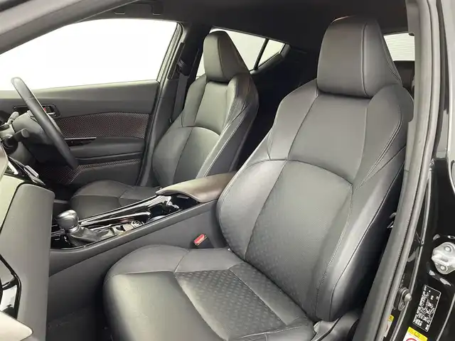 トヨタ Ｃ－ＨＲ G 福島県 2017(平29)年 5.1万km ブラックマイカ トヨタセーフティーセンス /・PCS/・車線逸脱警報/・BSM/・オートマチックハイビーム/・レーダークルーズコントロール/・ふらつき検知/バックカメラ /純正メモリナビゲーション/【AM/FM/DISC/Bluetooth/フルセグ】/型番:NSZT-W66T/ドライブレコーダー　/電子パーキング　/・ブレーキホールド　/プッシュスタート　/・スマートキー　/・スペアキー　/LEDライト　/・オートライト　/・フォグライト/ステアリングスイッチ/・革巻きステアリング/・チルトステリング/トノカバー/シーケンシャルウィンカー/・電動格納ミラー/純正フロアマット/・純正ドアバイザー/