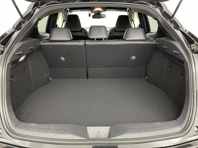 トヨタ Ｃ－ＨＲ G 福島県 2017(平29)年 5.1万km ブラックマイカ トヨタセーフティーセンス /・PCS/・車線逸脱警報/・BSM/・オートマチックハイビーム/・レーダークルーズコントロール/・ふらつき検知/バックカメラ /純正メモリナビゲーション/【AM/FM/DISC/Bluetooth/フルセグ】/型番:NSZT-W66T/ドライブレコーダー　/電子パーキング　/・ブレーキホールド　/プッシュスタート　/・スマートキー　/・スペアキー　/LEDライト　/・オートライト　/・フォグライト/ステアリングスイッチ/・革巻きステアリング/・チルトステリング/トノカバー/シーケンシャルウィンカー/・電動格納ミラー/純正フロアマット/・純正ドアバイザー/